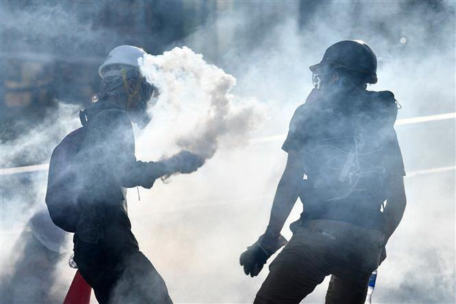 Chính quyền Hong Kong kêu gọi người dân đoàn kết chống lại bạo lực ảnh 1