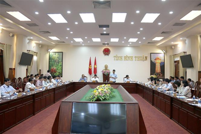 Quang cảnh buổi làm việc. (Ảnh: Nguyễn Thanh/TTXVN) Tháo gỡ vướng mắc trong thi công dự án đường bộ cao tốc Bắc-Nam ảnh 1