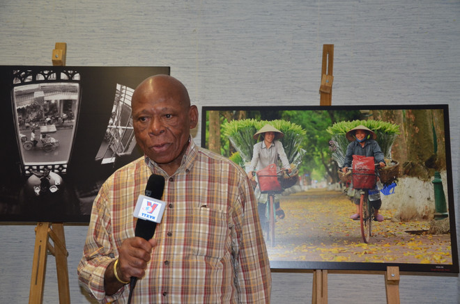 Triển lãm ảnh tại Pháp về các góc cạnh cuộc sống người dân Hà Nội ảnh 1