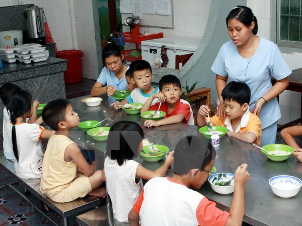 TP. HCM chỉ đạo xử nghiêm các bảo mẫu hành hạ trẻ nhiễm HIV ảnh 1