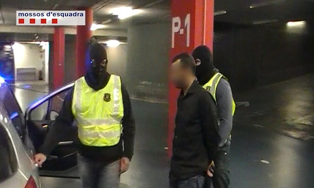 Tây Ban Nha bắt giữ nghi can phiến quân Hồi giáo bị Mỹ truy nã ảnh 1