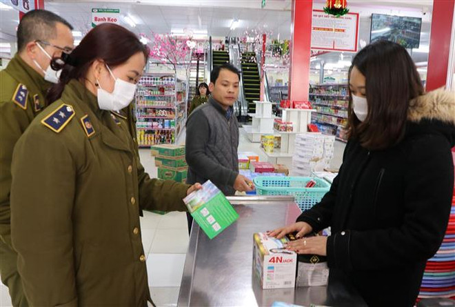 Các tỉnh kiểm tra, xử lý nghiêm các trường hợp nâng giá bán khẩu trang ảnh 1