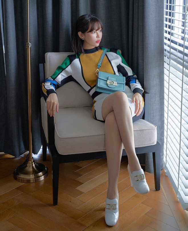 Hết giãn cách xã hội, dàn mỹ nhân Việt xúng xính váy áo đi du lịch ảnh 15