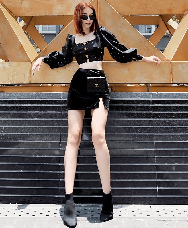 Hết giãn cách xã hội, dàn mỹ nhân Việt xúng xính váy áo đi du lịch ảnh 12