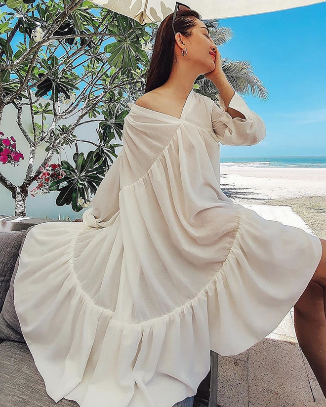 Hết giãn cách xã hội, dàn mỹ nhân Việt xúng xính váy áo đi du lịch ảnh 6