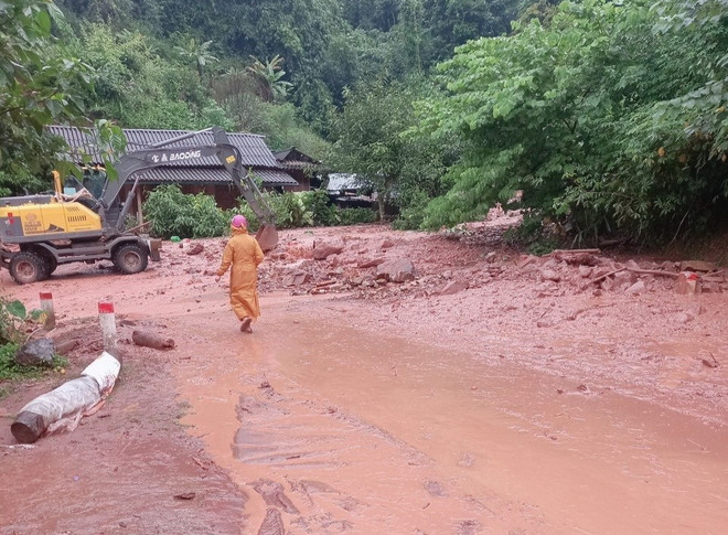 Mưa lớn gây sạt lở nhiều tuyến đường giao thông ở Lai Châu ảnh 1