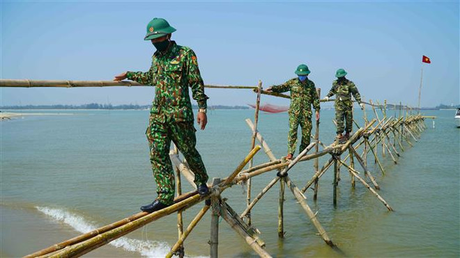 Nhanh chóng đưa Luật Biên phòng Việt Nam vào cuộc sống ảnh 1