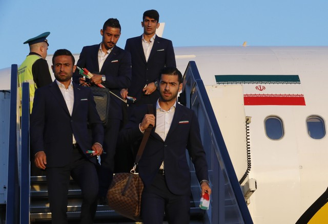 Vừa đến Nga, tuyển Iran gây “xốn xang” vì vẻ ngoài quá đẹp trai ảnh 5