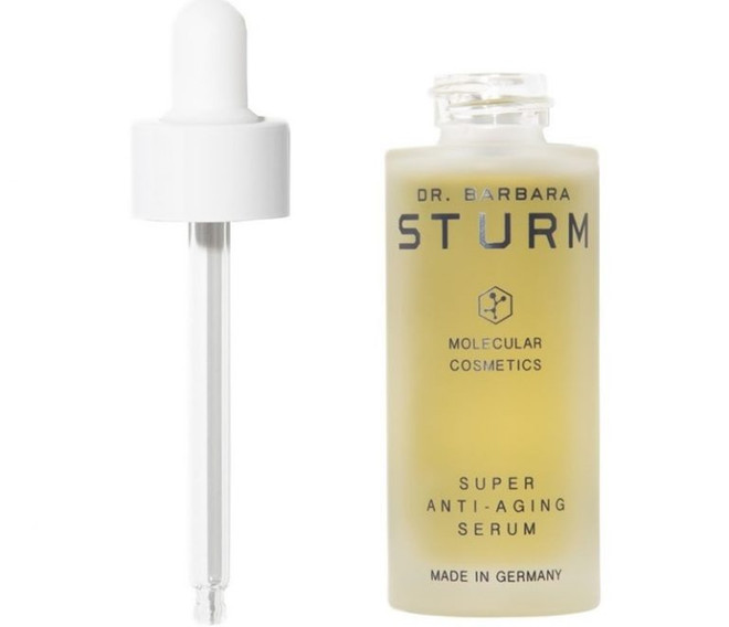 Bạn có tò mò về bộ dưỡng da hơn 100 triệu của Kim Kardashian? ảnh 2