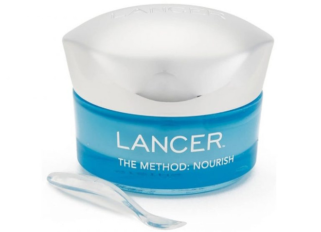 Bạn có tò mò về bộ dưỡng da hơn 100 triệu của Kim Kardashian? ảnh 10