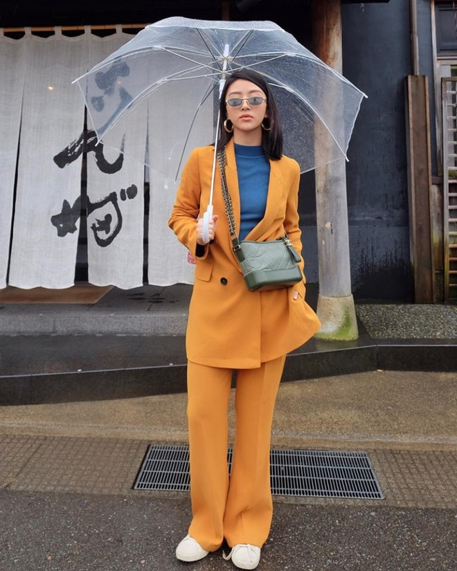 Ngất ngây với trang phục dạo phố giao mùa của fashionista Việt ảnh 4