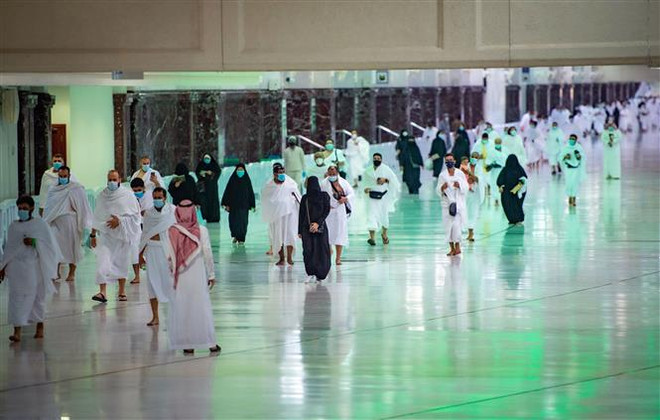 Malaysia dừng cấp phép hành hương tới Mecca để ngăn chặn Omicron ảnh 1