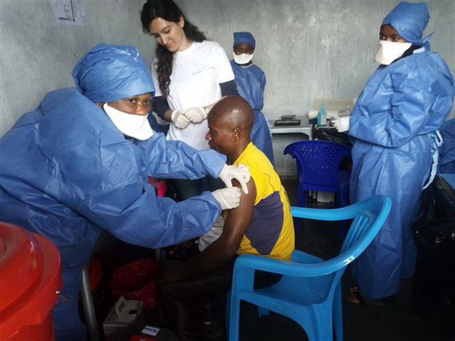 Mỹ phê duyệt thuốc điều trị Ebola bằng kháng thể của công ty Regeneron ảnh 1