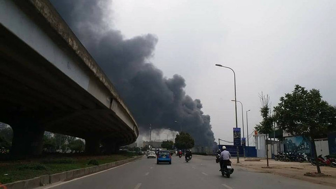 [Photo] Cháy cực lớn tại chợ Quang, Thanh Liệt, Hà Nội ảnh 3