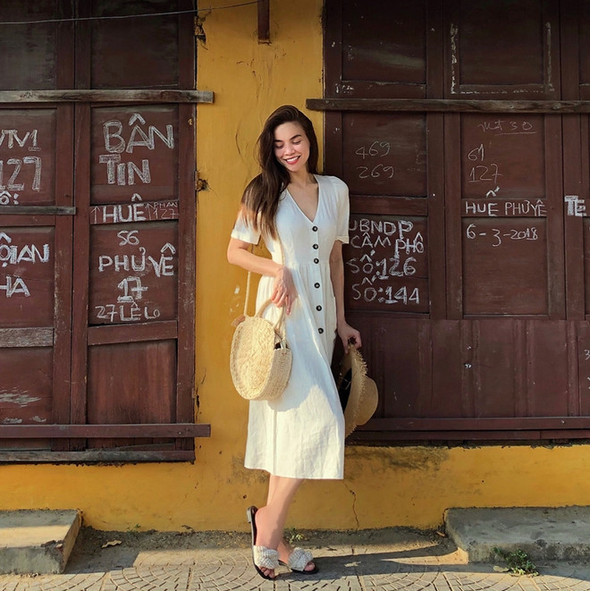 Hà Hồ, Hà Tăng “đọ sắc” cùng Thanh Hằng với street style đẹp ngất ngây ảnh 1