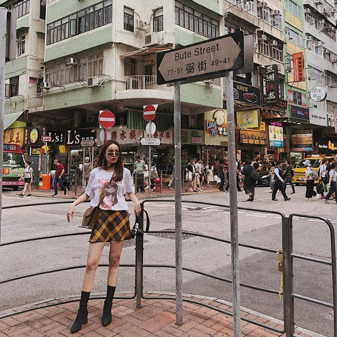 Hà Hồ, Hà Tăng “đọ sắc” cùng Thanh Hằng với street style đẹp ngất ngây ảnh 16