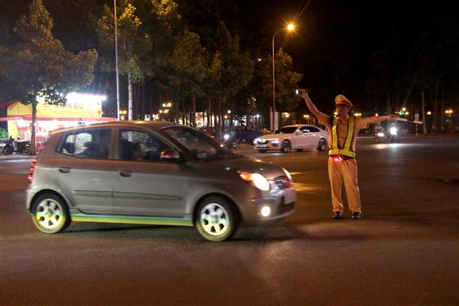 Công an 5 tỉnh phát hiện nhiều cán bộ, công chức vi phạm nồng độ cồn ảnh 1