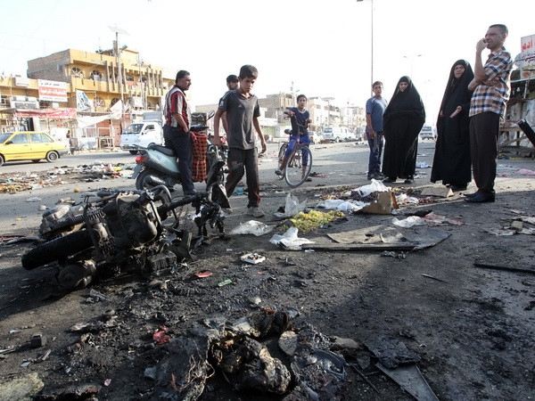 Một loạt vụ nổ bom xe tại Iraq làm 22 người thiệt mạng ảnh 1