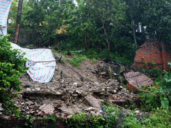 Quảng Ninh xuất hiện lũ quét ở các huyện miền núi sau bão ảnh 1