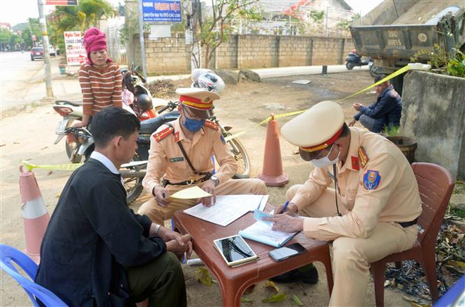 Ngày đầu tiên của kỳ nghỉ lễ, cả nước xảy ra 32 vụ TNGT, 16 người chết ảnh 2