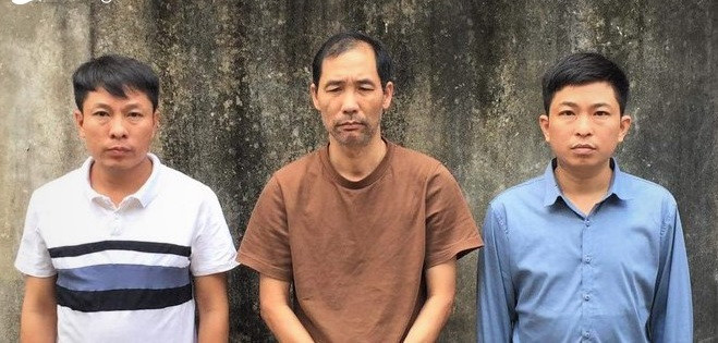 Nghệ An: Bắt 3 đối tượng giả danh nhà báo lừa đảo chiếm đoạt tài sản ảnh 1