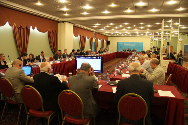 Thảo luận về các vấn đề thời sự và giải quyết xung đột ở Biển Đông ảnh 1