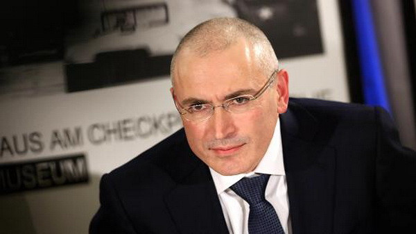 Trùm tài phiệt Nga xem xét xin tị nạn tại Anh để tránh lệnh bắt ảnh 1