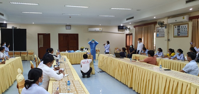 COVID-19: Lào đánh giá cao kinh nghiệm chuyên gia Việt Nam chia sẻ ảnh 4