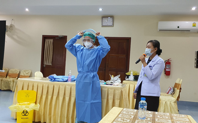 COVID-19: Lào đánh giá cao kinh nghiệm chuyên gia Việt Nam chia sẻ ảnh 1