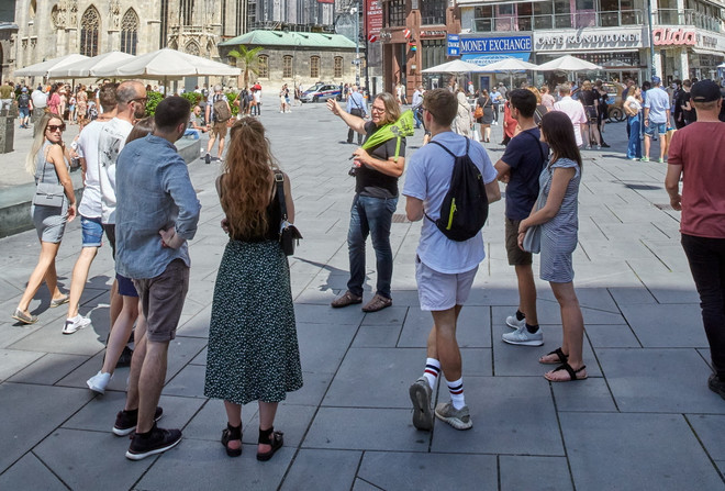 Thủ tướng Pháp: Không áp đặt lệnh phong tỏa mới trên toàn quốc ảnh 2