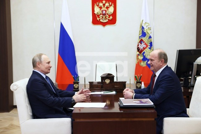 Nhiều hoạt động kỷ niệm 30 năm thành lập Đảng Cộng sản Liên bang Nga ảnh 1