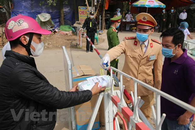 Chuyện chưa kể về những người 'không ngủ' gác chốt chống 'giặc' COVID ảnh 2