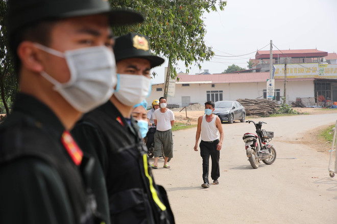 Chuyện chưa kể về những người 'không ngủ' gác chốt chống 'giặc' COVID ảnh 3
