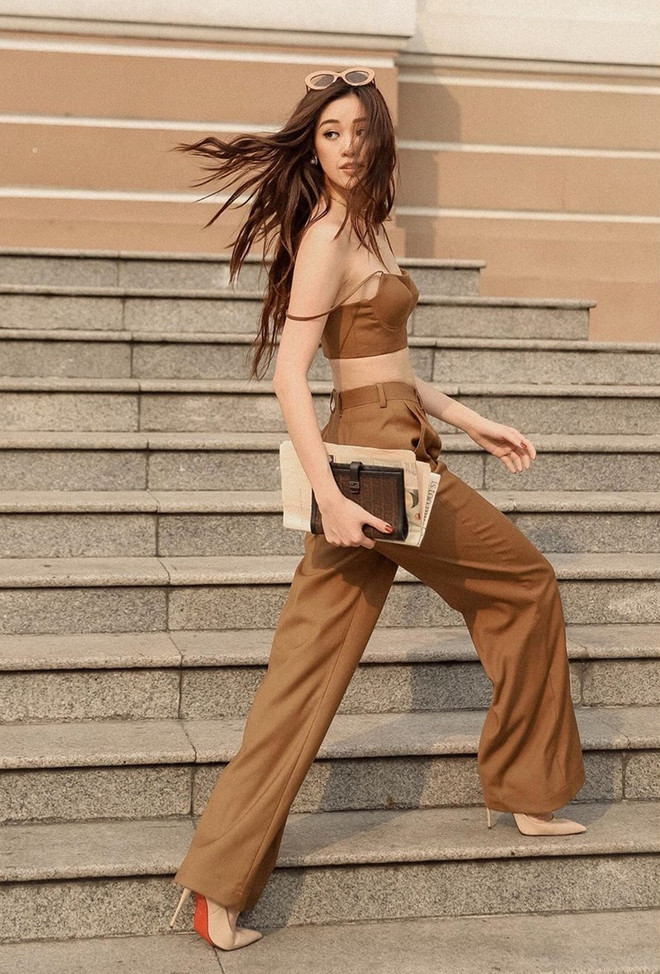 Thanh Hằng, Hà Hồ đọ street style nữ tính cùng dàn mỹ nhân Việt ảnh 14