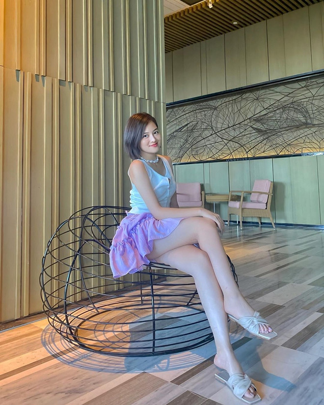 Thanh Hằng, Hà Hồ đọ street style nữ tính cùng dàn mỹ nhân Việt ảnh 20