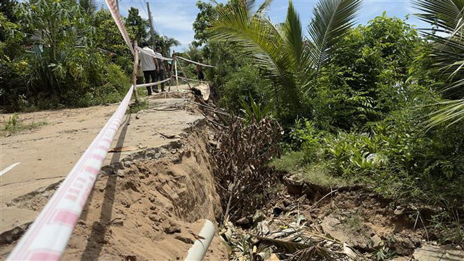 Tin nhà thầu chậm xử lý khẩn cấp sạt lở bờ sông Hậu là không chính xác ảnh 1