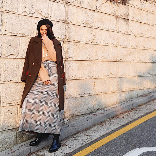 Hoàng Thùy Linh, Kỳ Duyên mix đồ với phụ kiện hàng hiệu ảnh 13