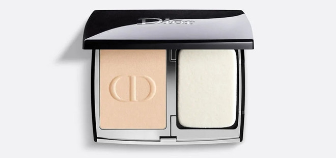 Phong cách minimalism với 3 xu hướng make up đang nổi trên TikTok ảnh 6