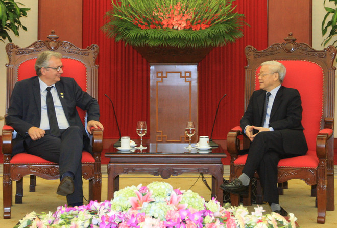 Đảng Cộng sản Pháp quan ngại tình hình quân sự hóa ở Biển Đông ảnh 1