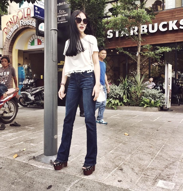 Mỹ nhân Việt biến hóa trong phong cách thời trang chào Hè ảnh 9