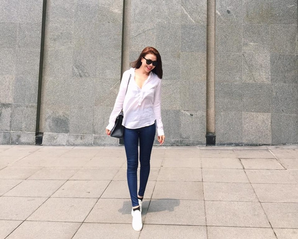 Mỹ nhân Việt biến hóa trong phong cách thời trang chào Hè ảnh 10