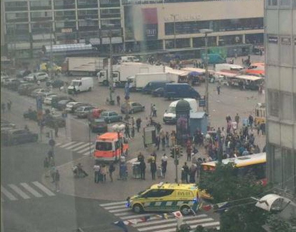 Phần Lan: Ít nhất một người tử vong trong vụ tấn công bằng dao ảnh 1