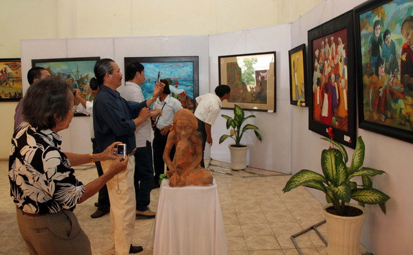 Giới thiệu 187 tác phẩm tại triển lãm mỹ thuật Đông Nam Bộ ảnh 1