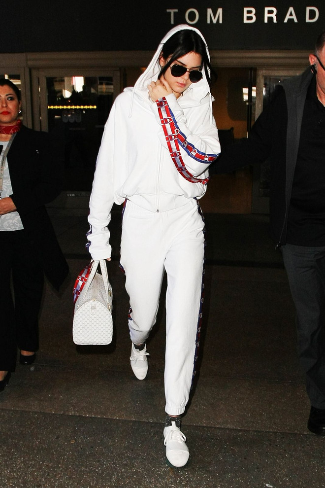 “Bắt bệnh” cơn sốt streetstyle của thương hiệu Vetements và Balenciaga ảnh 10