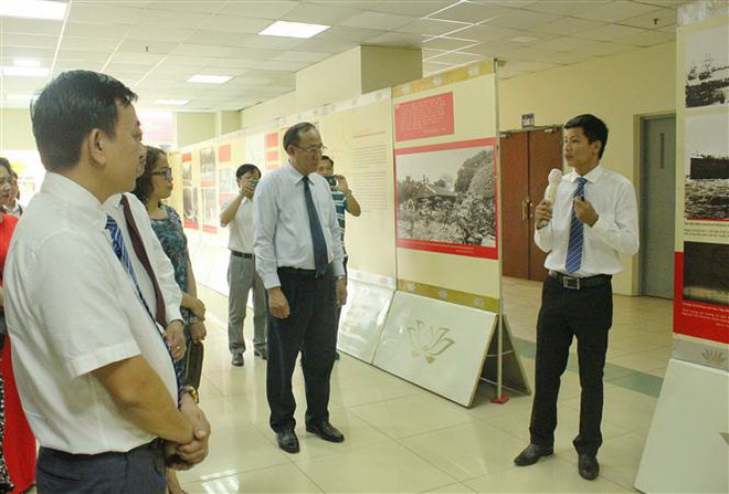 Trưng bày hơn 200 hình ảnh, tư liệu về Chủ tịch Hồ Chí Minh ảnh 2