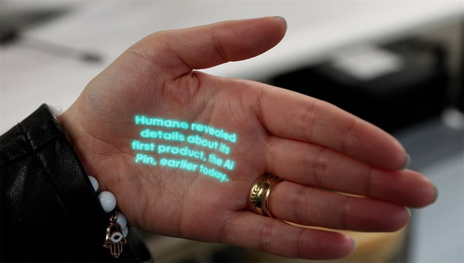 Cài áo tích hợp AI tham vọng thay đổi thế giới smartphone ảnh 2