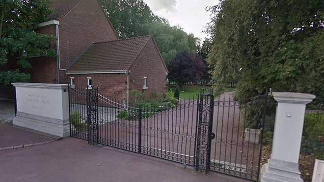 Pháp đột kích một CLB Hồi giáo trong chiến dịch chống khủng bố ảnh 1