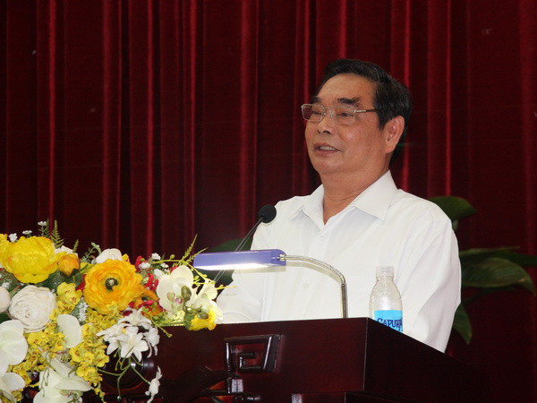 Thường trực Ban Bí thư Lê Hồng Anh phát biểu tại buổi gặp mặt. (Ảnh: Tràng Dương/TTXVN) Bộ Chính trị báo cáo về tình hình Biển Đông với các cựu lãnh đạo ảnh 1