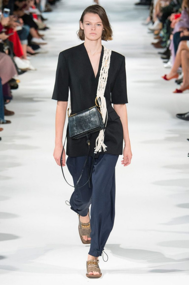 Những ông lớn ngành thời trang ra sản phẩm thân thiện với môi trường ảnh 3