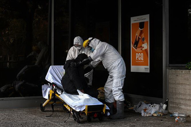 Anh, Séc cân nhắc áp đặt trở lại biện pháp hạn chế nghiêm ngặt ảnh 2